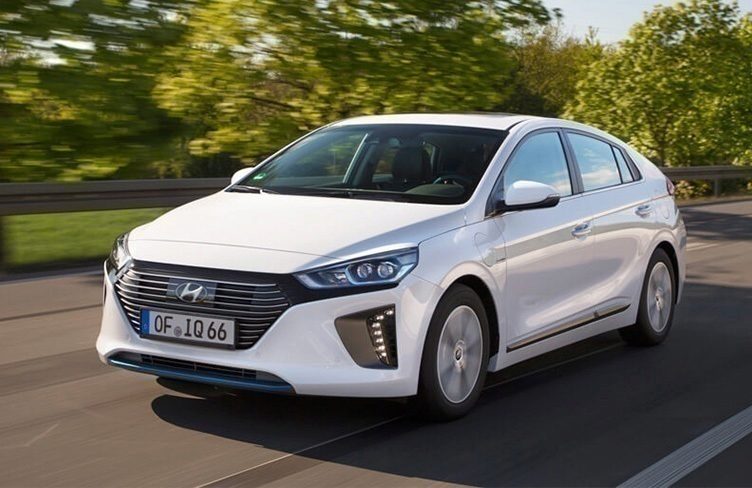 Hyundai Ioniq Plug-In Hybrid vstoupil na český trh