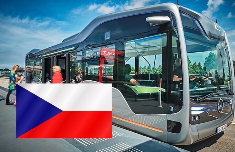 Samořiditelný Mercedes Future Bus je v Česku!