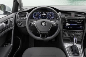 Volkswagen e-Golf interiér